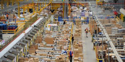 كل ما تريد معرفته عن العمل في مستودعات شركة أمازون